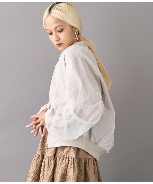 Settimissimo（セッティミッシモ）の「チュールギャザーボリュームスリーブブルゾン（ブルゾン・レディース・グレイッシュベージュ/カーキ・FREE）」の6枚目の写真