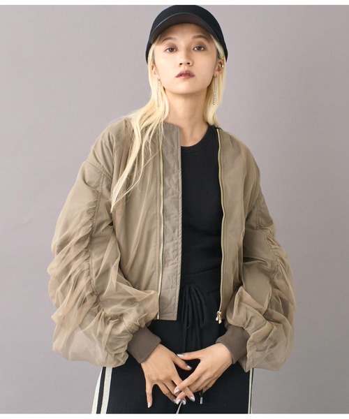 Settimissimo（セッティミッシモ）の「チュールギャザーボリュームスリーブブルゾン（ブルゾン・レディース・グレイッシュベージュ/カーキ・FREE）」の11枚目の写真