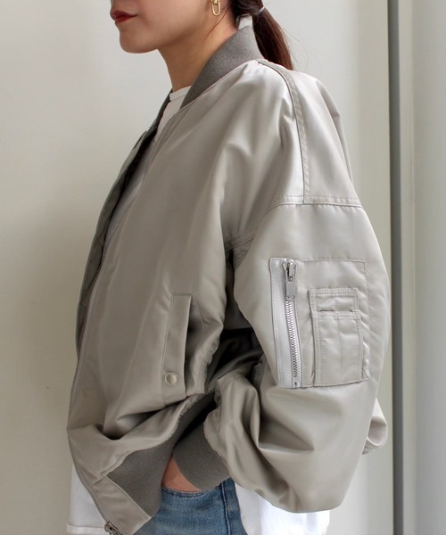 upperhights（アッパーハイツ）の「upper hights（アッパーハイツ）別注THE U2 Light/MA-1（MA-1・レディース・グレイッシュベージュ・F）」の17枚目の写真