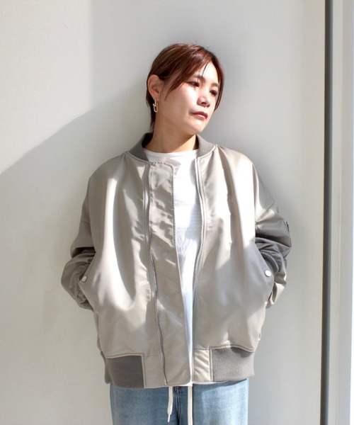 upperhights（アッパーハイツ）の「upper hights（アッパーハイツ）別注THE U2 Light/MA-1（MA-1・レディース・グレイッシュベージュ・F）」の16枚目の写真