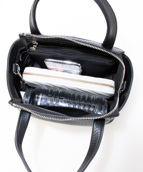 cache cache(カシュ カシュ)の「カシュカシュ cachecache / ポーチ付ダブルフェイスミニボストンバッグ(ショルダーバッグ・レディース・ベージュ/グレー系その他/ブラック・FREE)」の4枚目の写真
