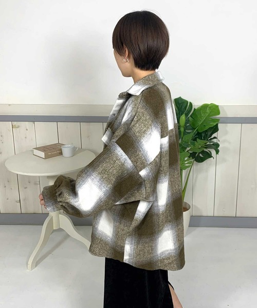 CRB(シーアールビー)の「シャギーチェックビッグシャツ(シャツ/ブラウス・レディース・グリーン/キャメル/ブラック・F)」の5枚目の写真