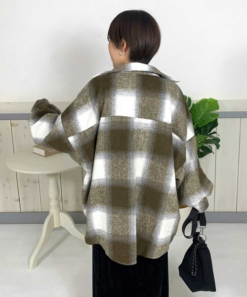 CRB(シーアールビー)の「シャギーチェックビッグシャツ(シャツ/ブラウス・レディース・グリーン/キャメル/ブラック・F)」の6枚目の写真