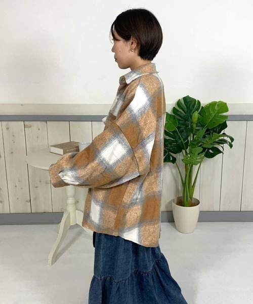 CRB(シーアールビー)の「シャギーチェックビッグシャツ(シャツ/ブラウス・レディース・グリーン/キャメル/ブラック・F)」の10枚目の写真