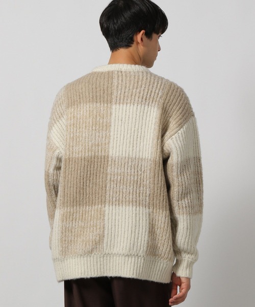 LAKOLE（ラコレ）の「ブロックチェックニット / 137891（ニット/セーター・メンズ・ブラック/アイボリー/ブルー・LARGE/MEDIUM）」の17枚目の写真