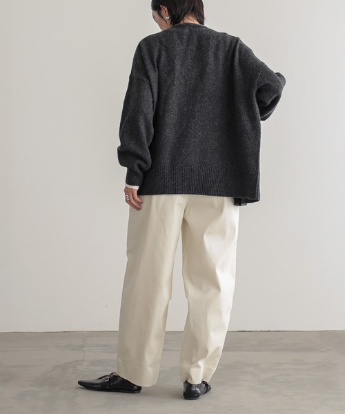 for/c(フォーシー)の「リリーヤーンゆるVカーデ【サスティナブル】(カーディガン/ボレロ・レディース・ベージュ/チャコールグレー/グレー・M/L)」の15枚目の写真