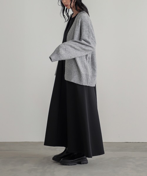 for/c(フォーシー)の「リリーヤーンゆるVカーデ【サスティナブル】(カーディガン/ボレロ・レディース・ベージュ/チャコールグレー/グレー・M/L)」の19枚目の写真