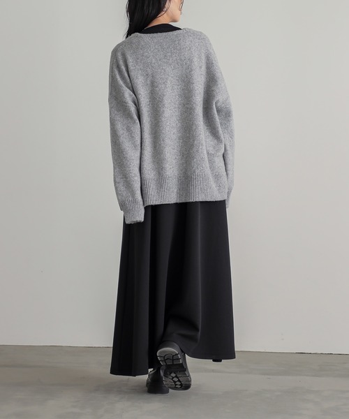 for/c(フォーシー)の「リリーヤーンゆるVカーデ【サスティナブル】(カーディガン/ボレロ・レディース・ベージュ/チャコールグレー/グレー・M/L)」の20枚目の写真
