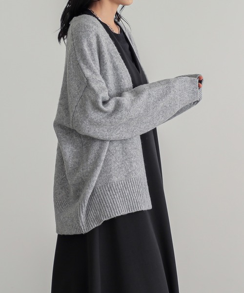for/c(フォーシー)の「リリーヤーンゆるVカーデ【サスティナブル】(カーディガン/ボレロ・レディース・ベージュ/チャコールグレー/グレー・M/L)」の16枚目の写真