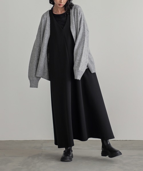for/c(フォーシー)の「リリーヤーンゆるVカーデ【サスティナブル】(カーディガン/ボレロ・レディース・ベージュ/チャコールグレー/グレー・M/L)」の21枚目の写真