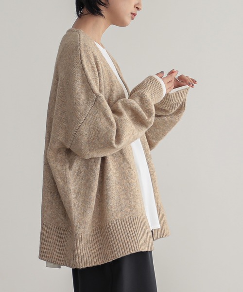 for/c(フォーシー)の「リリーヤーンゆるVカーデ【サスティナブル】(カーディガン/ボレロ・レディース・ベージュ/チャコールグレー/グレー・M/L)」の6枚目の写真
