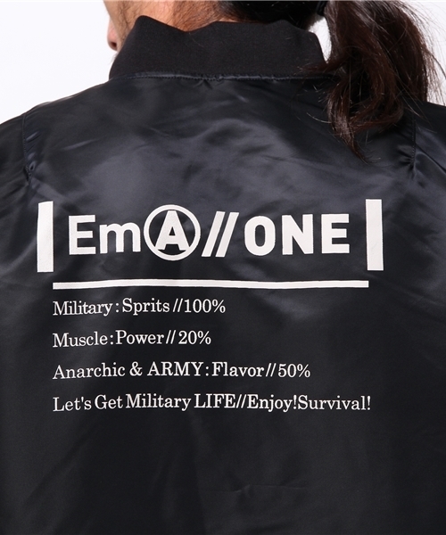 WHO'S WHO gallery(フーズフーギャラリー)の「【Em@//ONE】BIG MA1(ブルゾン・メンズ・ブラック/オリーブ/ライトグレー・FREE)」の12枚目の写真