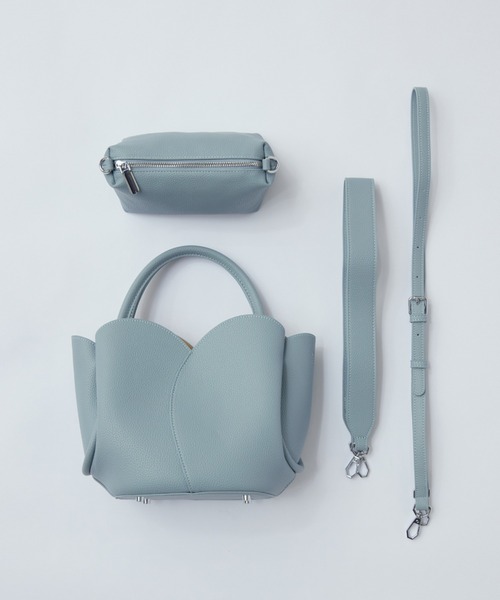idem（イデム）の「tulip many ways bag／チューリップデザインバッグ（ショルダーバッグ・レディース・ブルー/ベージュ/ブラウン・FREE）」の7枚目の写真
