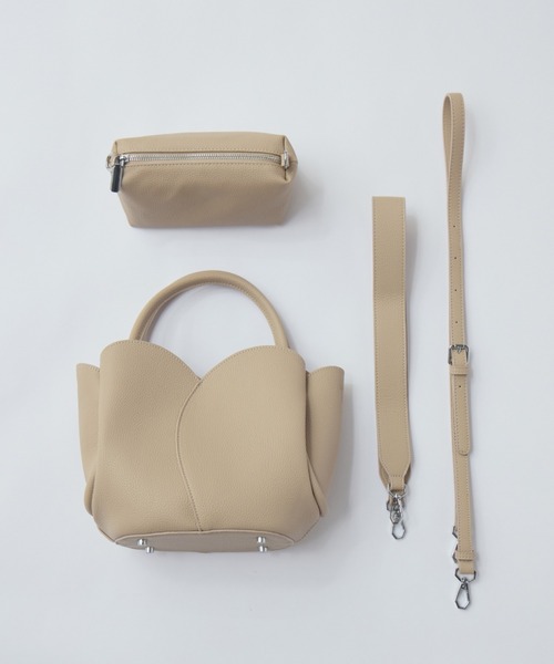 idem（イデム）の「tulip many ways bag／チューリップデザインバッグ（ショルダーバッグ・レディース・ブルー/ベージュ/ブラウン・FREE）」の8枚目の写真