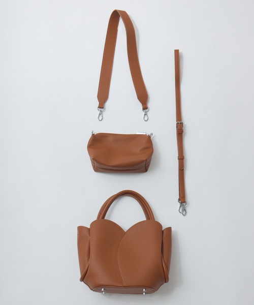 idem（イデム）の「tulip many ways bag／チューリップデザインバッグ（ショルダーバッグ・レディース・ブルー/ベージュ/ブラウン・FREE）」の20枚目の写真