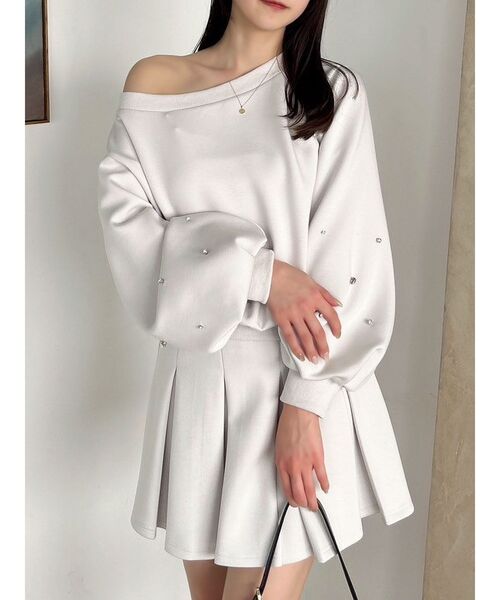 dazzlin（ダズリン）の「ビジュースリーブカットプルオーバー（スウェット・レディース・ブラック/グレー/オフホワイト・FREE）」の2枚目の写真