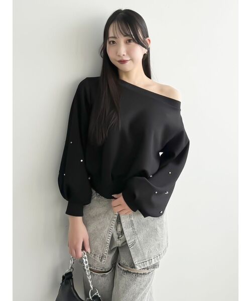 dazzlin（ダズリン）の「ビジュースリーブカットプルオーバー（スウェット・レディース・ブラック/グレー/オフホワイト・FREE）」の6枚目の写真