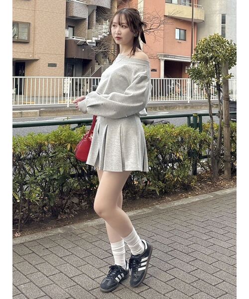 dazzlin（ダズリン）の「ビジュースリーブカットプルオーバー（スウェット・レディース・ブラック/グレー/オフホワイト・FREE）」の10枚目の写真