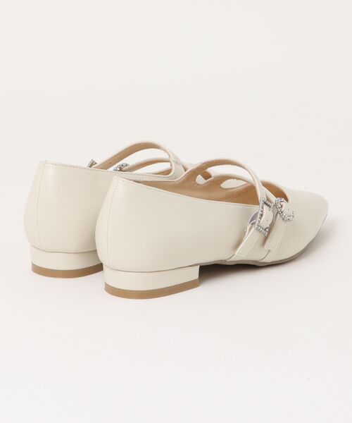 sesenta（セセンタ）の「【sesenta】ポインテッドトゥ２ベルトエナメルパンプス（パンプス・レディース・ブラック/アイボリー・LL/S/M/L）」の3枚目の写真