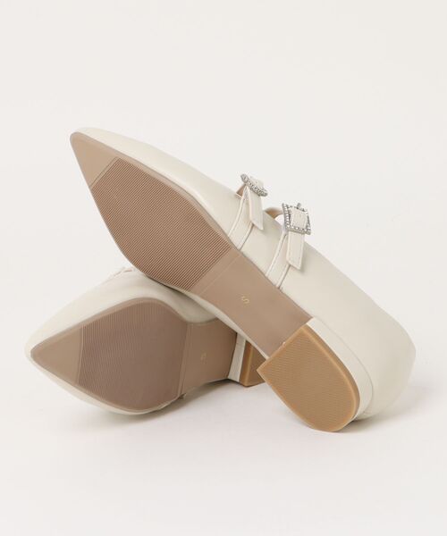 sesenta（セセンタ）の「【sesenta】ポインテッドトゥ２ベルトエナメルパンプス（パンプス・レディース・ブラック/アイボリー・LL/S/M/L）」の4枚目の写真