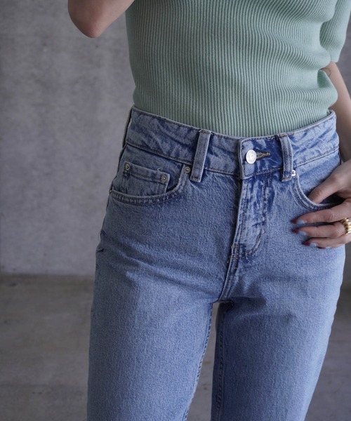gina tricot(ジーナトリコ)の「Slim straight jeans(デニムパンツ・レディース・ブルー系その他・34/36/38)」の6枚目の写真