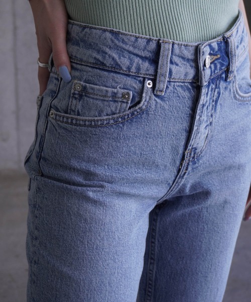 gina tricot(ジーナトリコ)の「Slim straight jeans(デニムパンツ・レディース・ブルー系その他・34/36/38)」の7枚目の写真