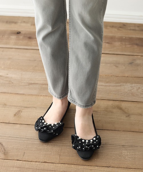 coca(ANDEX shoes product)(コカ)の「【SUSTINABLE】パール付きリボンニットフラットパンプス(パンプス・レディース・ブラック/ベージュ・LARGE/MEDIUM/SMALL)」の5枚目の写真