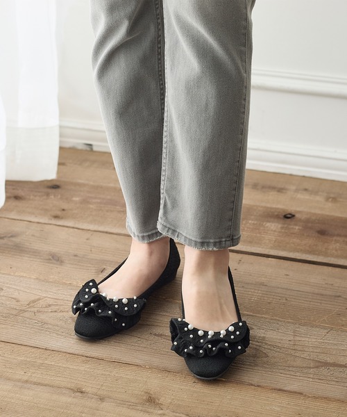 coca(ANDEX shoes product)(コカ)の「【SUSTINABLE】パール付きリボンニットフラットパンプス(パンプス・レディース・ブラック/ベージュ・LARGE/MEDIUM/SMALL)」の3枚目の写真