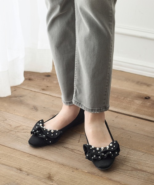 coca(ANDEX shoes product)(コカ)の「【SUSTINABLE】パール付きリボンニットフラットパンプス(パンプス・レディース・ブラック/ベージュ・LARGE/MEDIUM/SMALL)」の4枚目の写真