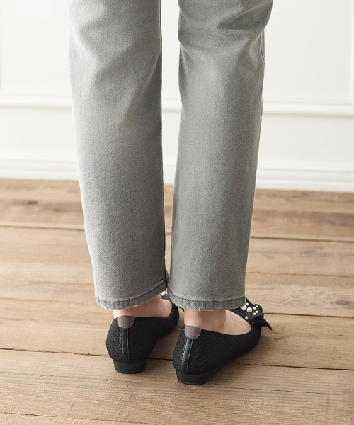 coca(ANDEX shoes product)(コカ)の「【SUSTINABLE】パール付きリボンニットフラットパンプス(パンプス・レディース・ブラック/ベージュ・LARGE/MEDIUM/SMALL)」の13枚目の写真