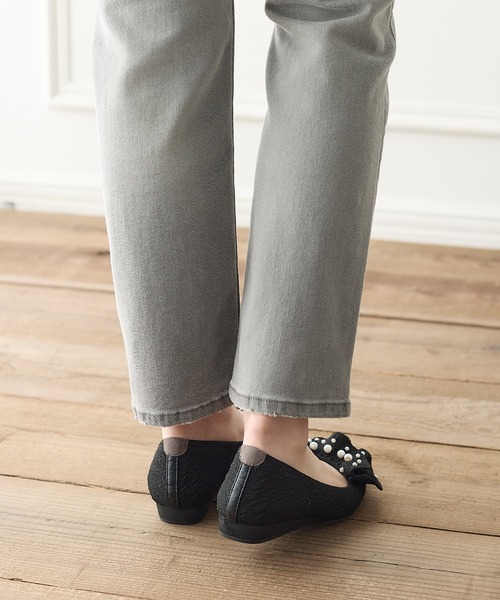 coca(ANDEX shoes product)(コカ)の「【SUSTINABLE】パール付きリボンニットフラットパンプス(パンプス・レディース・ブラック/ベージュ・LARGE/MEDIUM/SMALL)」の14枚目の写真
