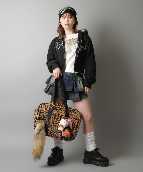 SPINNS（スピンズ）の「フリルで盛れる★ベルト付きデニムスカート/インナーパンツ付き/2サイズ展開（デニムスカート・レディース・ブラック/ブルー・S/M）」の3枚目の写真