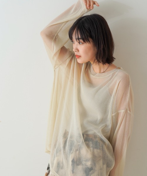 Bou Jeloud（ブージュルード）の「オーバーサイズラメシアートップス（Tシャツ/カットソー・レディース・ブラック/グレー/モカ/ベージュ・FREE）」の17枚目の写真