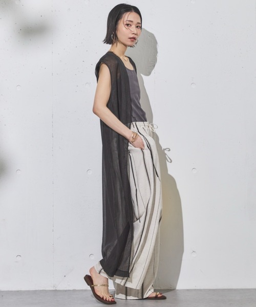 Doux archives（ドゥアルシーヴ）の「前後2WAY楊柳ジレワンピース（ワンピース・レディース・オフホワイト/ブラック/モカ・FREE）」の2枚目の写真