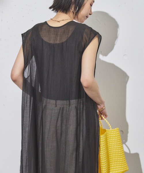 Doux archives（ドゥアルシーヴ）の「前後2WAY楊柳ジレワンピース（ワンピース・レディース・オフホワイト/ブラック/モカ・FREE）」の5枚目の写真