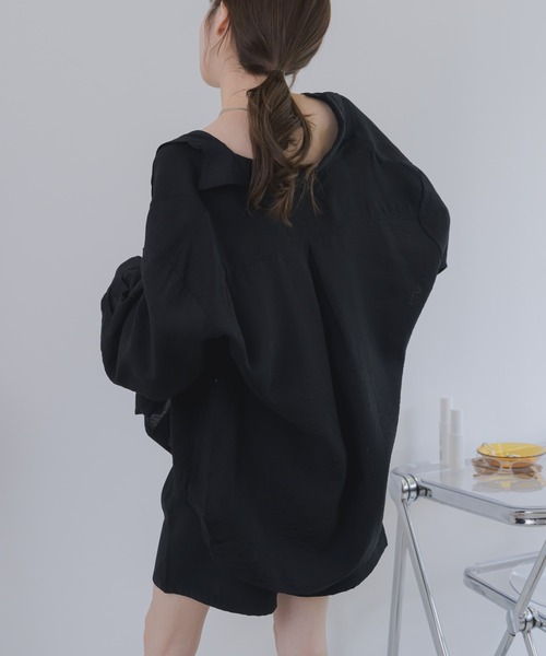 RU.TI.LE(ルチル)の「【RU.TI.LE】タックヘムシャツ(シャツ/ブラウス・レディース・ホワイト/ライトブルー/ブラック/イエロー・MEDIUM)」の6枚目の写真