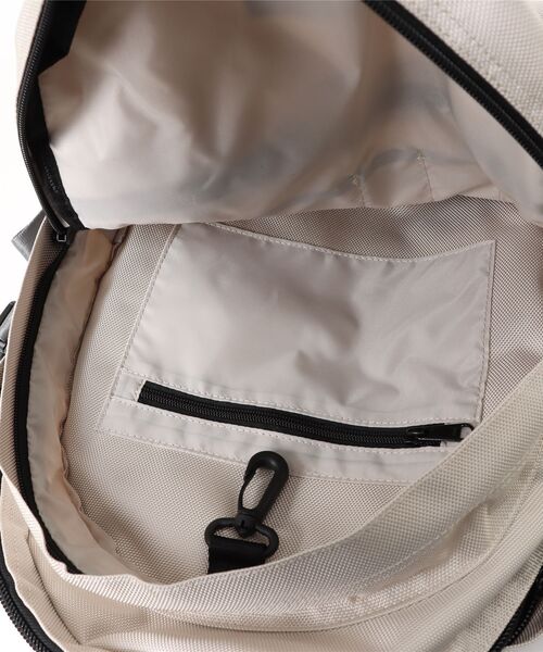 NEW ERA(ニューエラ)の「NEW ERA/ニューエラ CARRIER PACK 35L(バックパック/リュック・メンズ・ブラック/ブラック系その他/オートミール/カモフラージュ/その他5・FREE)」の10枚目の写真