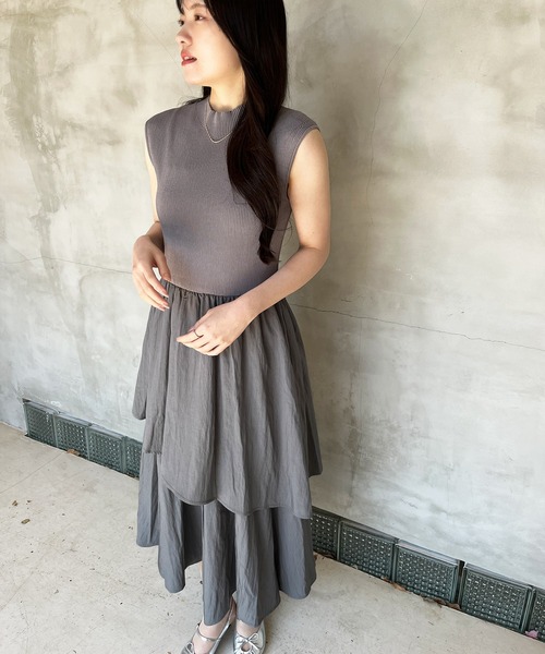 MISCH MASCH(ミッシュマッシュ)の「WEB限定 ドッキングニットワンピース(ワンピース・レディース・チャコールグレー/ベージュ/ブルー・フリ-)」の12枚目の写真