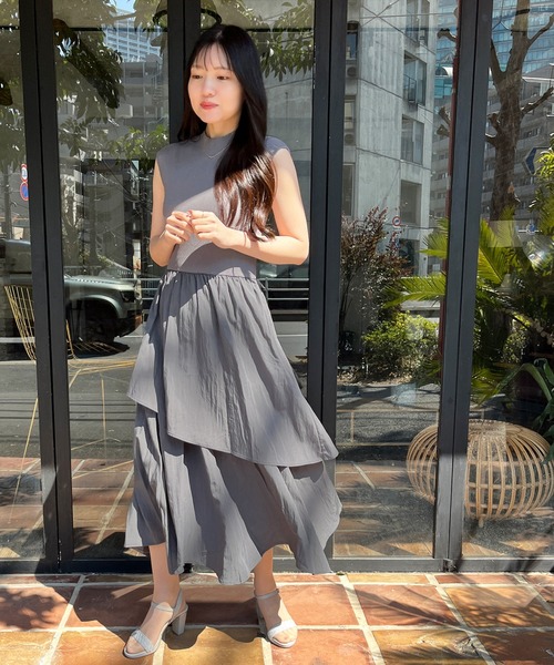 MISCH MASCH(ミッシュマッシュ)の「WEB限定 ドッキングニットワンピース(ワンピース・レディース・チャコールグレー/ベージュ/ブルー・フリ-)」の18枚目の写真