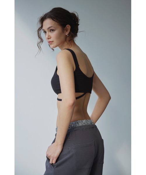 ALEXIA STAM（アリシアスタン）の「Wellness Bust Strap Top /ウェルネスブラトップ（キャミソール・レディース・ベージュ/ピンク/ホワイト/ブラック・L/M/S）」の18枚目の写真