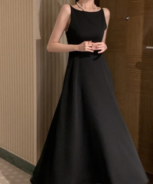 FREE STYLISTS(フリー スタイリスト)の「YUGA_YGMC Back open flare dress(ドレス・レディース・ブラック/オフホワイト・M/S)」の2枚目の写真