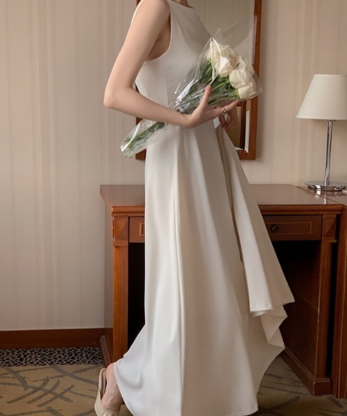 FREE STYLISTS(フリー スタイリスト)の「YUGA_YGMC Back open flare dress(ドレス・レディース・ブラック/オフホワイト・M/S)」の4枚目の写真