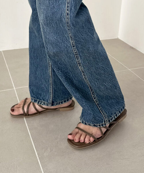 DISCOAT（ディスコート）の「クロスラインストラップサンダル（サンダル・レディース・ブラウン/ゴールド/シルバー/ブラック・X-LARGE/LARGE/MEDIUM/SMALL）」の22枚目の写真