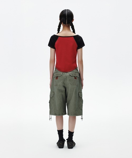 MAHAGRID(マハグリッド)の「『mahagrid/マハグリッド』 OFF SHOULDER RAGLAN TEE /オフショルダー ラグラン 半袖Tシャツ(Tシャツ/カットソー・レディース・カーキ/レッド・FREE)」の11枚目の写真
