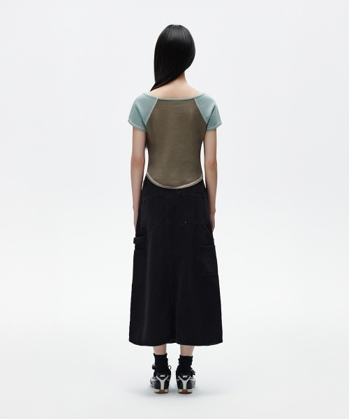 MAHAGRID(マハグリッド)の「『mahagrid/マハグリッド』 OFF SHOULDER RAGLAN TEE /オフショルダー ラグラン 半袖Tシャツ(Tシャツ/カットソー・レディース・カーキ/レッド・FREE)」の6枚目の写真