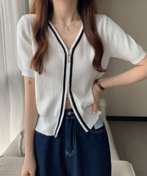LETee(レティー)の「ダブルジップで着こなし自在!配色ラインで細見えする大人かわいいリブカーデ(カーディガン/ボレロ・レディース・ブラック/ホワイト/ブルー/イエロー・FREE)」の12枚目の写真
