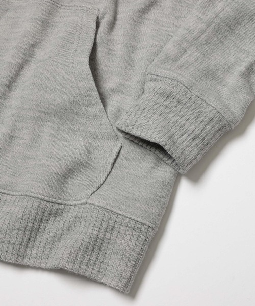 MR.OLIVE（ミスターオリーブ）の「BULKY SMOOTH KNIT / KANGAROO POCKET HOODY（パーカー・メンズ・杢グレー/ブラック・MEDIUM/LARGE）」の3枚目の写真
