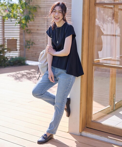 ANY(エニィ)の「シルケットスムースチュニック(Tシャツ/カットソー・レディース・ダークブラウン系/ブラック系/ホワイト系/イエロー系・F)」の7枚目の写真