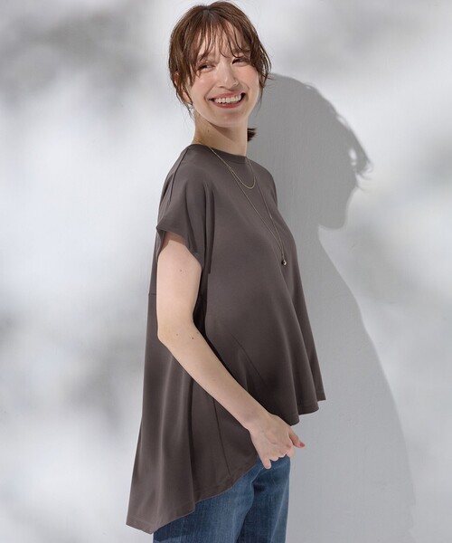 ANY(エニィ)の「シルケットスムースチュニック(Tシャツ/カットソー・レディース・ダークブラウン系/ブラック系/ホワイト系/イエロー系・F)」の11枚目の写真