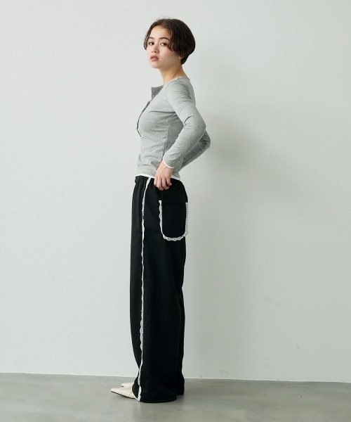 Clum(クルム)の「Side lace design sweatpants / サイドレースデザインスウェットパンツ(スウェットパンツ・レディース・グレー/ブラック・FREE)」の17枚目の写真